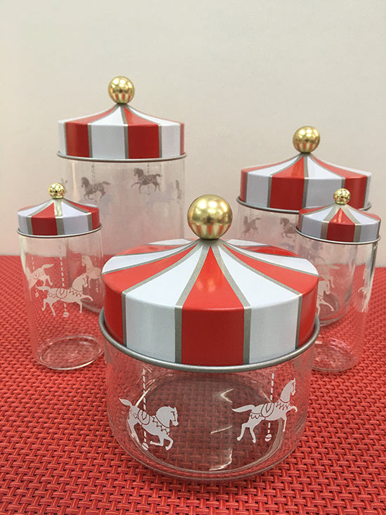 Circus Voorraadbussen