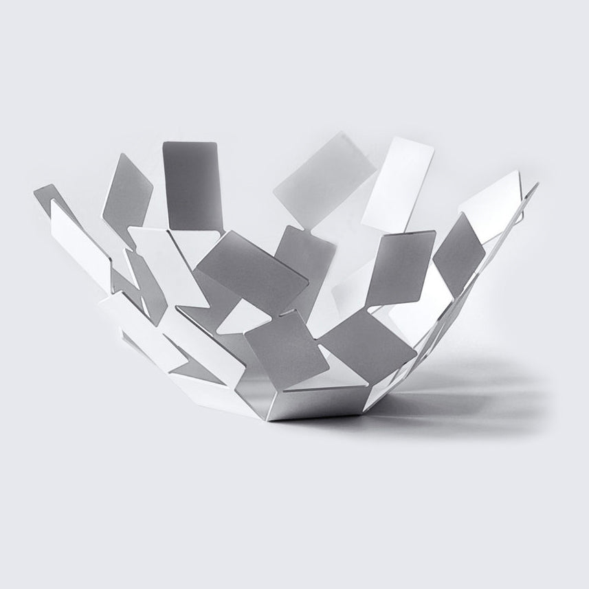 Alessi La Stanza witte fruitschaal, ontwerp Mario Trimarchi, met geometrisch bladpatroon