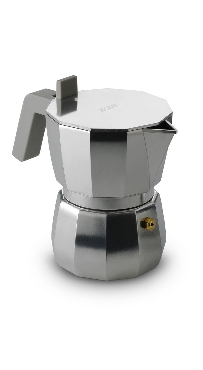 Alessi Moka espressomaker voor 3 kops, aluminium, vooraanzicht met logo