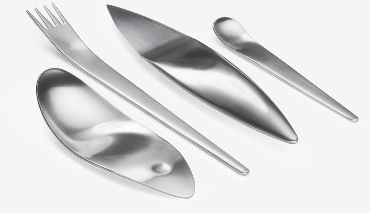 Mono Zeug cutlery set 4-piece, close-up of spoon, fork, knife and coffee spoon in stainless steel