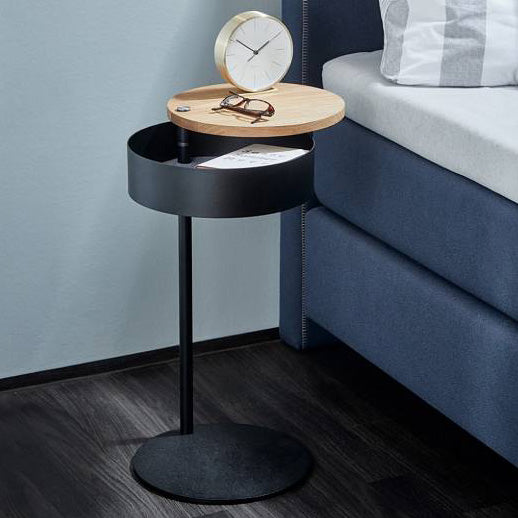 Letto bijzettafel in zwart met houten zwenkblad, met opbergvak