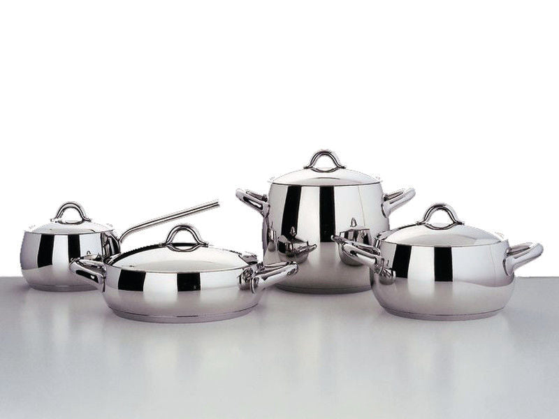 Alessi Mami 7-delige pannenset, alle onderdelen naast elkaar met deksels
