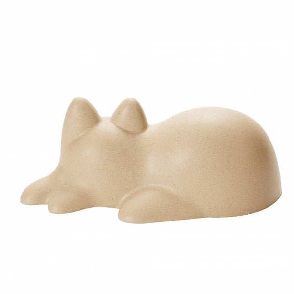Neko zandvorm kat in beige, zijaanzicht van liggende kat