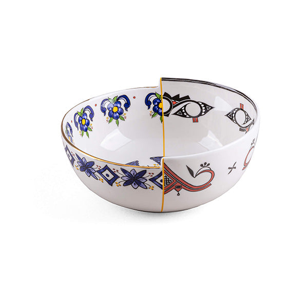 Bowl with four decorative panels in blue, black and red, separated by a gold line