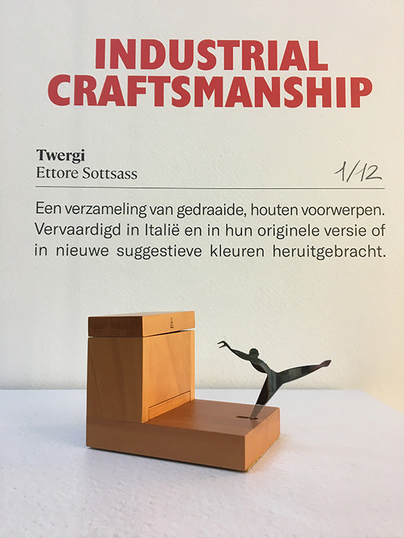 Alessi houder voor tandenstokers in hout, chromen danser opzij, laadje gesloten
