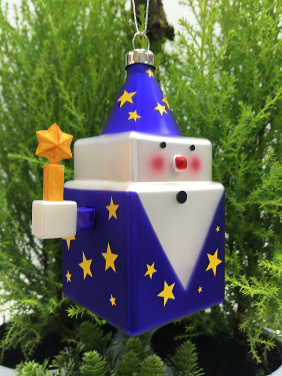 Alessi Cubomago kerstkubus van Giacon en Jori, zijaanzicht met ster