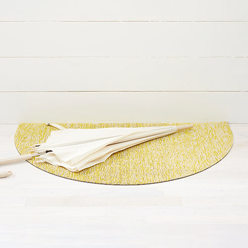 Chilewich deurmat, halfrond model in kleur lemon, maat 53 x 91 cm