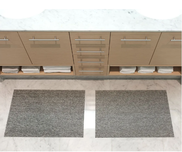 Chilewich deurmat Utility Heathered Fog, twee exemplaren naast elkaar