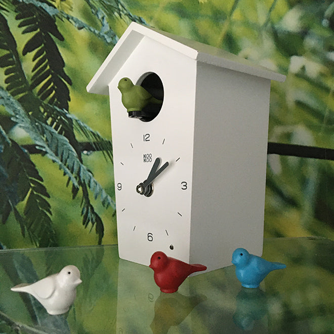 Kookoo Mini Birdhouse koekoeksklok in wit, met drie uitwisselbare vogels