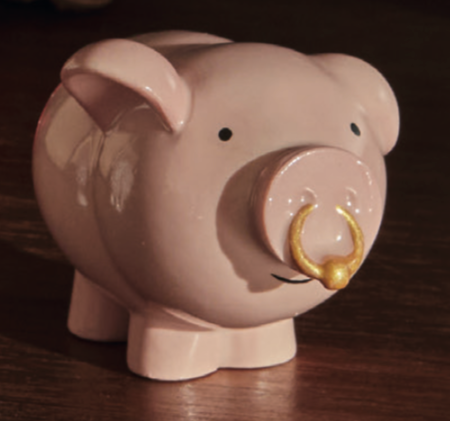 Alessi lucky pig Porca figurine, detail of cup with gold ring