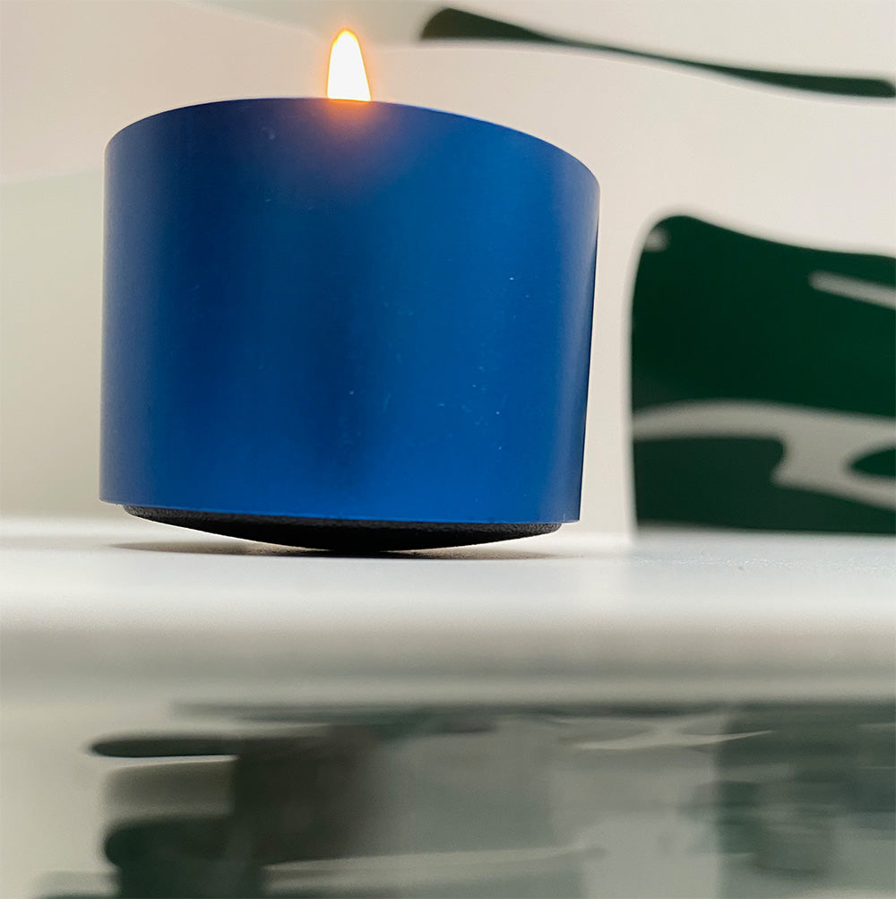 Alessi Dot waxinelichthouder in blauw, met bolle bodem, Kees Meinardi
