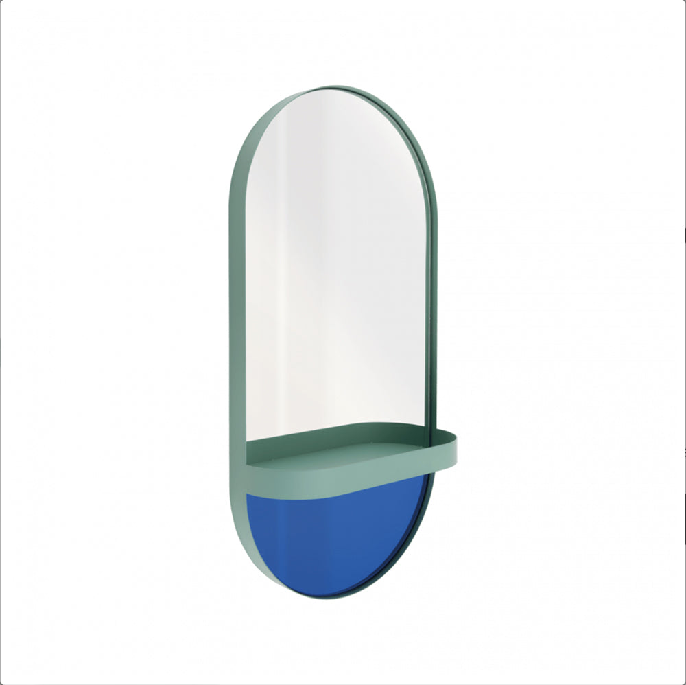 Remember spiegel uit de wandgarderobe-serie, mintgroen staal met blauw glas, schuin aanzicht