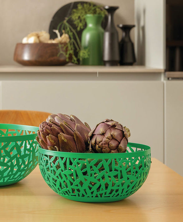 CACTUS schaal in groen, in gebruik met artisjokken erin