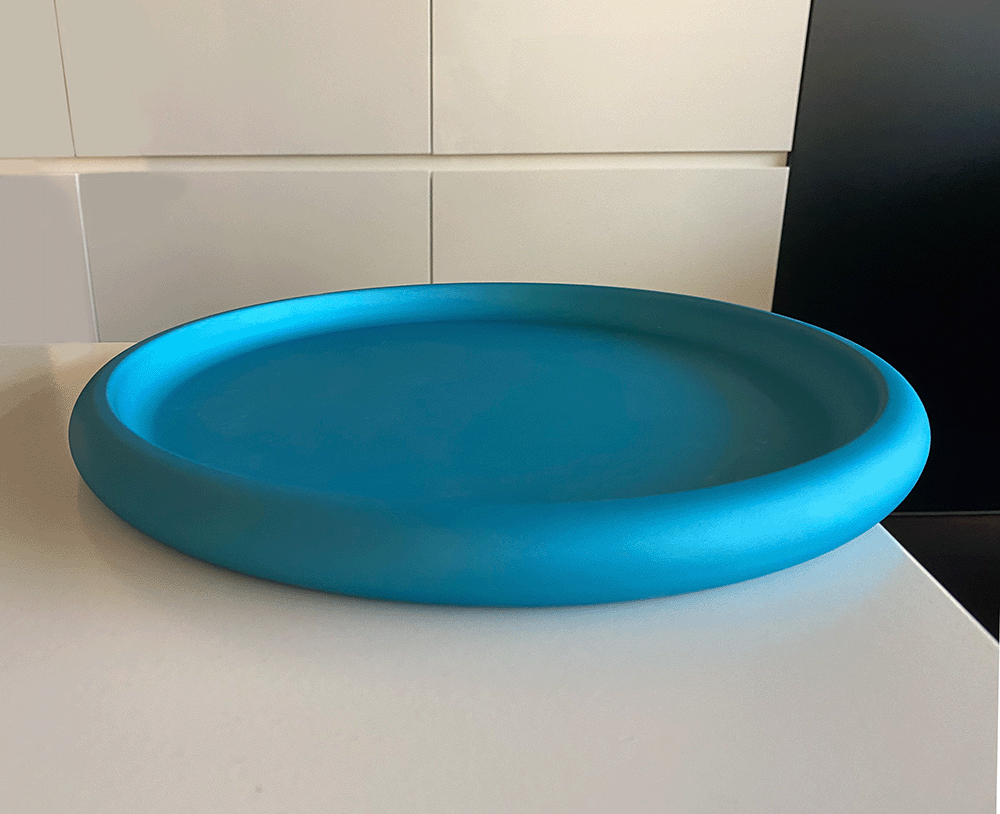 Discolo dienblad in blauw, schuin aanzicht