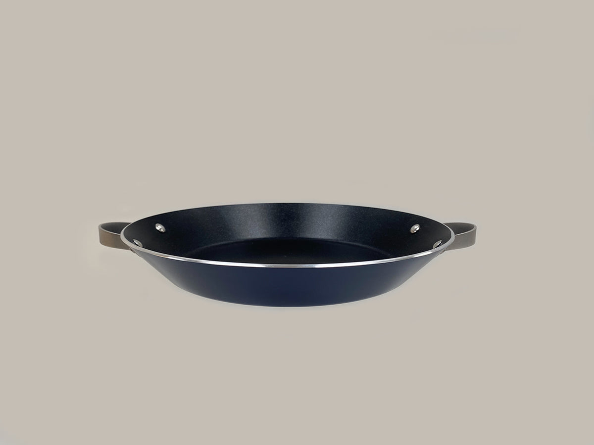 TAMA lage braadpan in blauw, aanzicht met beide handvatten