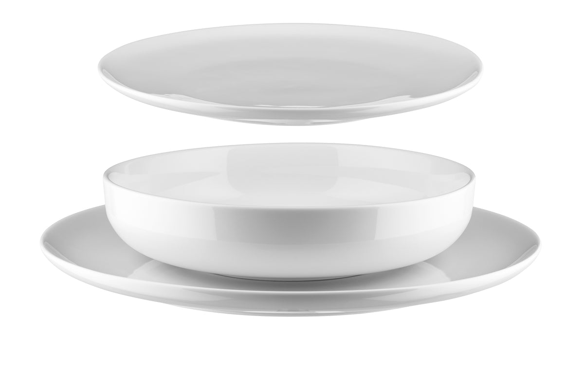 Ontbijtbord, soepbord en groot dinerbord uit de Itsumo serie, wit porselein, gestapeld.