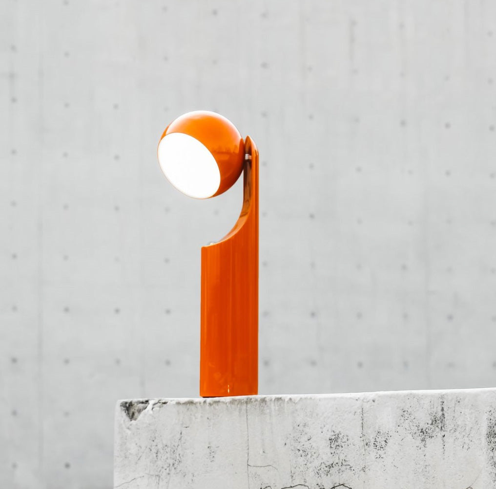 Alessi Mono Retro Lamp Tangerine, oranje leeslamp met grote kop, zijaanzicht