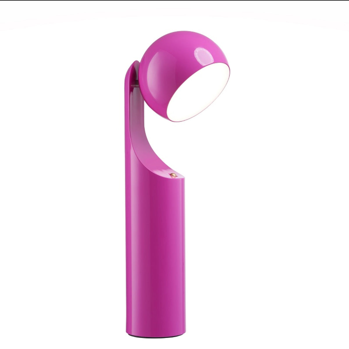 Zijaanzicht van de Mono Retro Lamp in hot pink met de kop 270 graden gedraaid