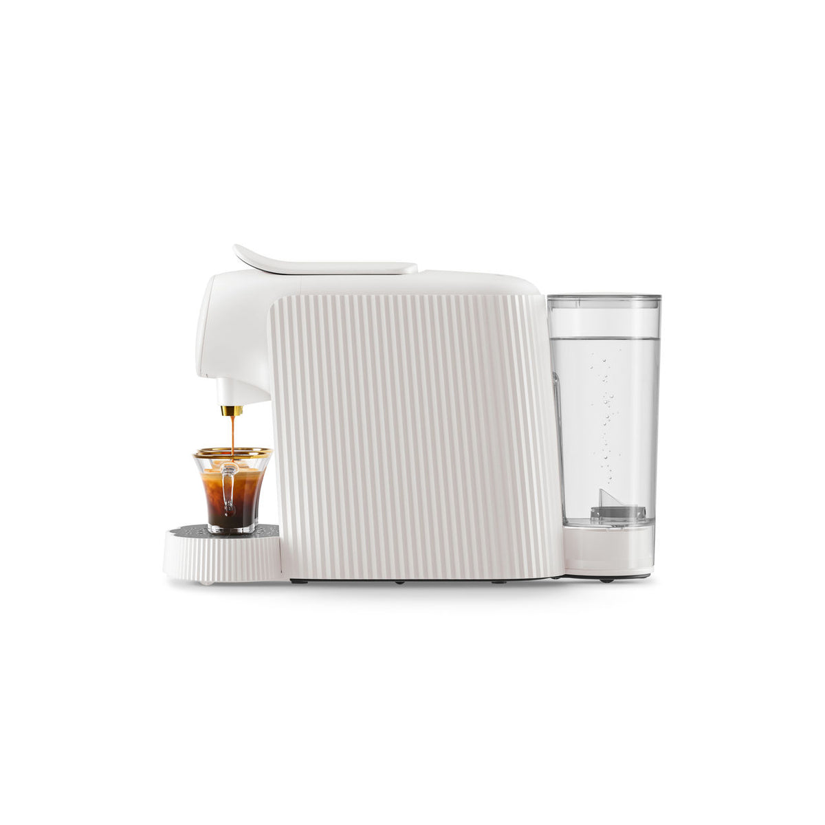 L'Or Plissé koffiemachine, zijaanzicht met zicht op waterreservoir van 0,8 liter