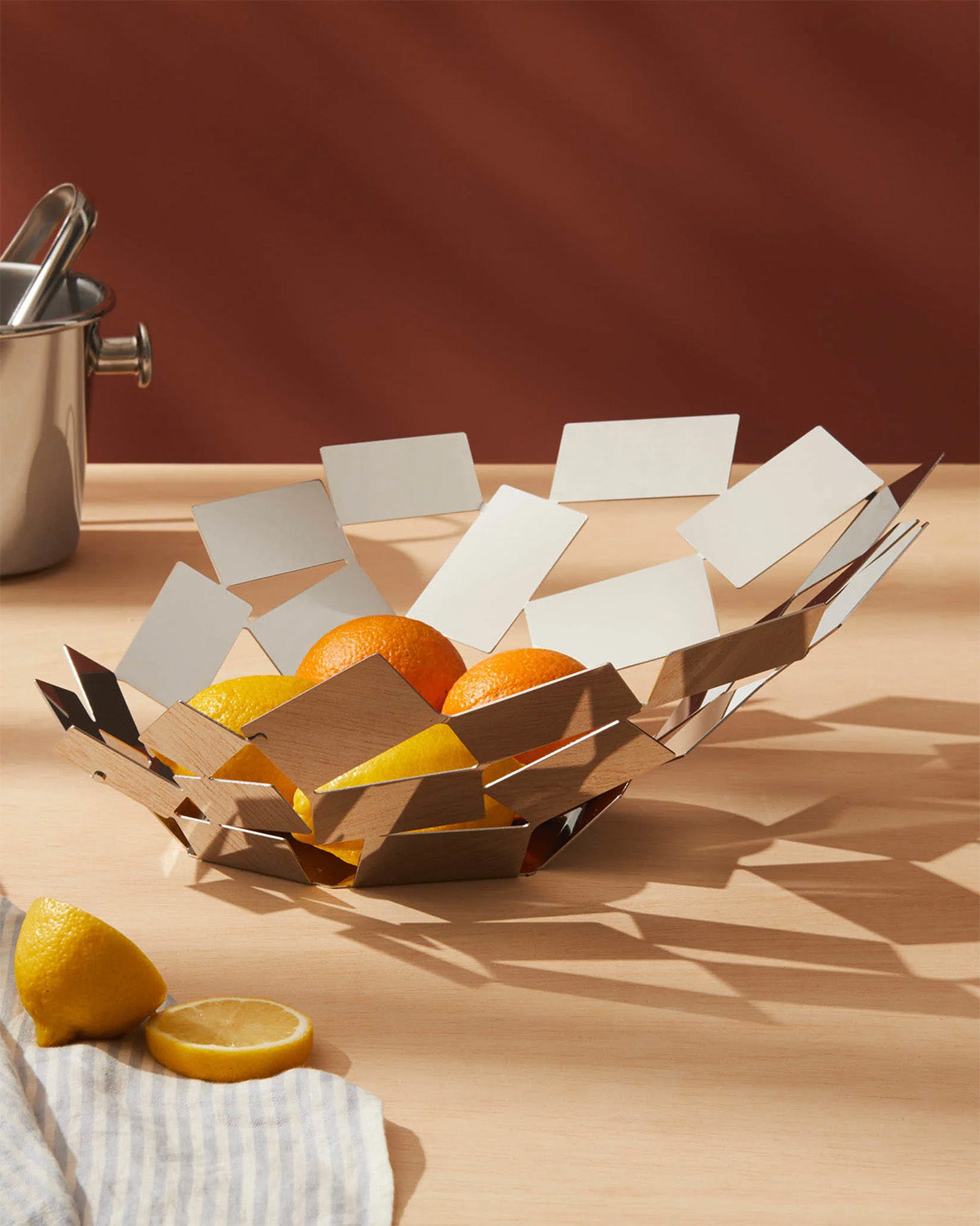 Alessi La Stanza brede mand met fruit, schaal in staal en hout