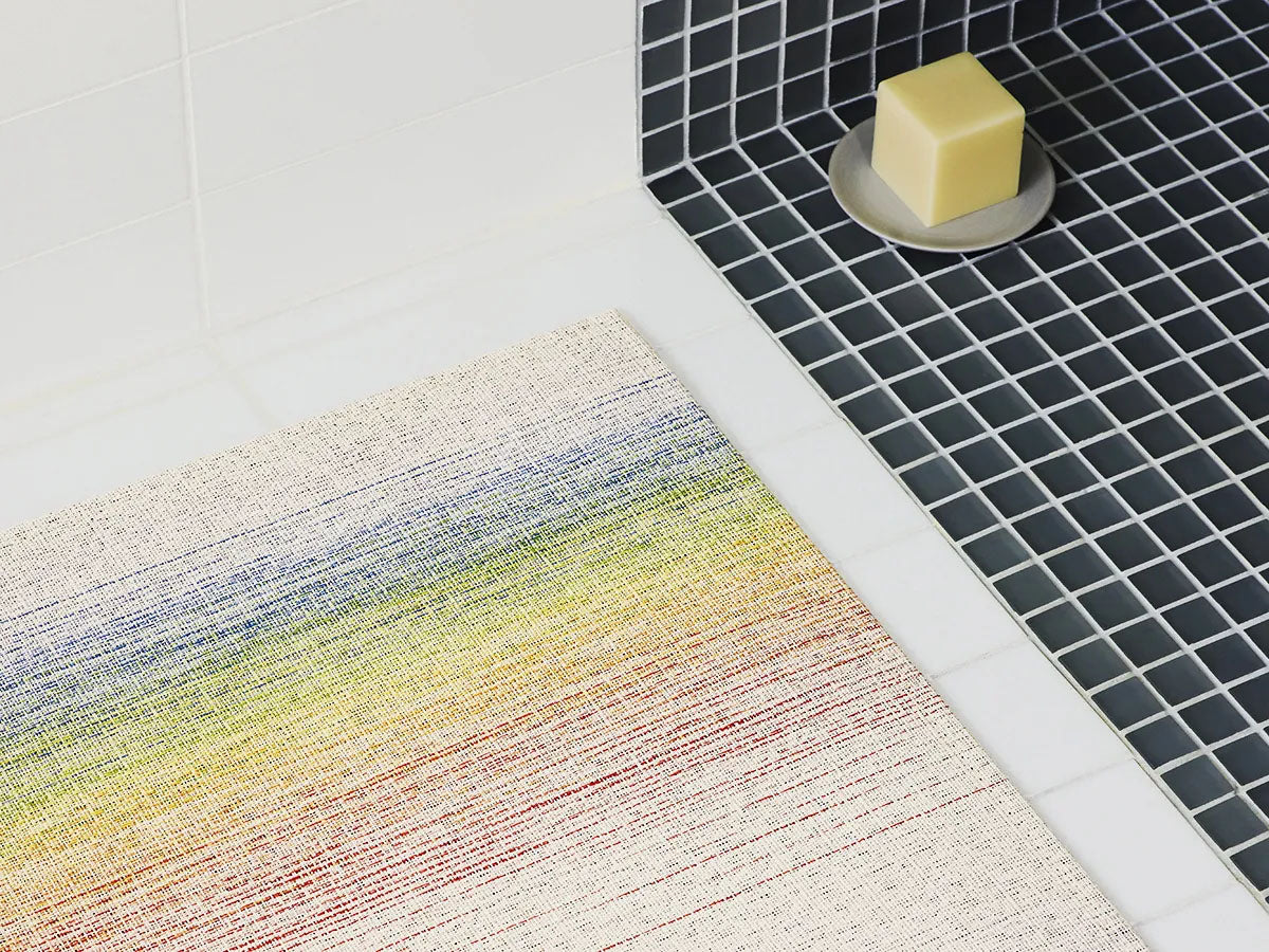 Detail van de ombré weving op de Chilewich Rainbow vloermat, speciale editie