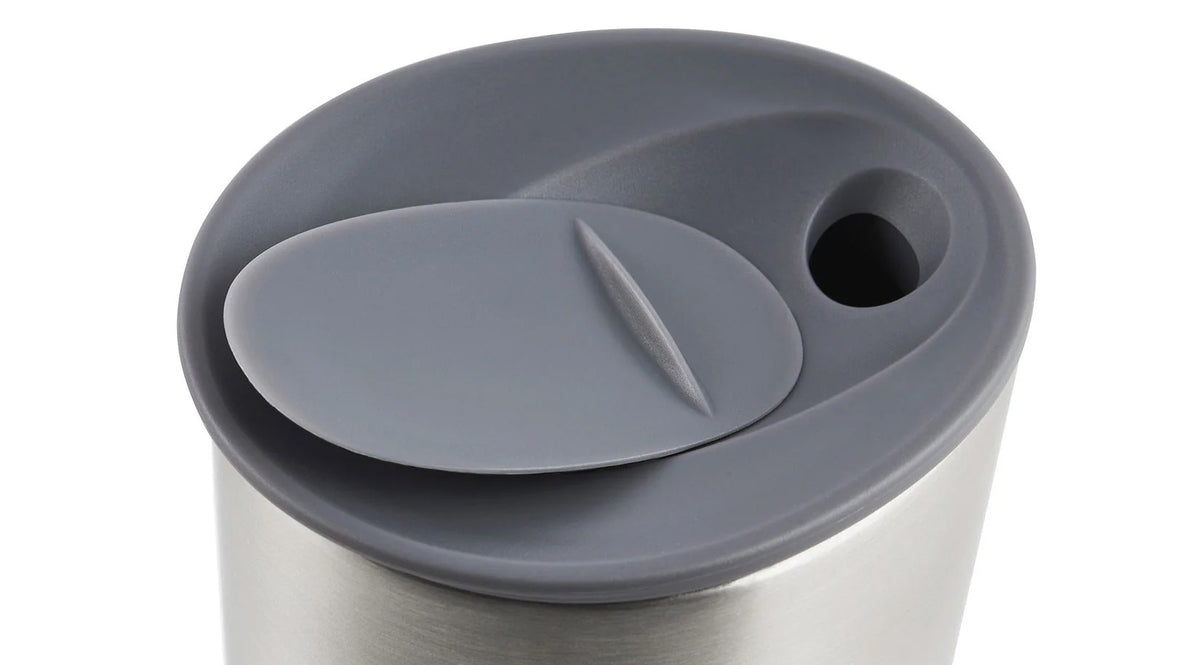Detail van het deksel van de Buri thermosbeker in grijs