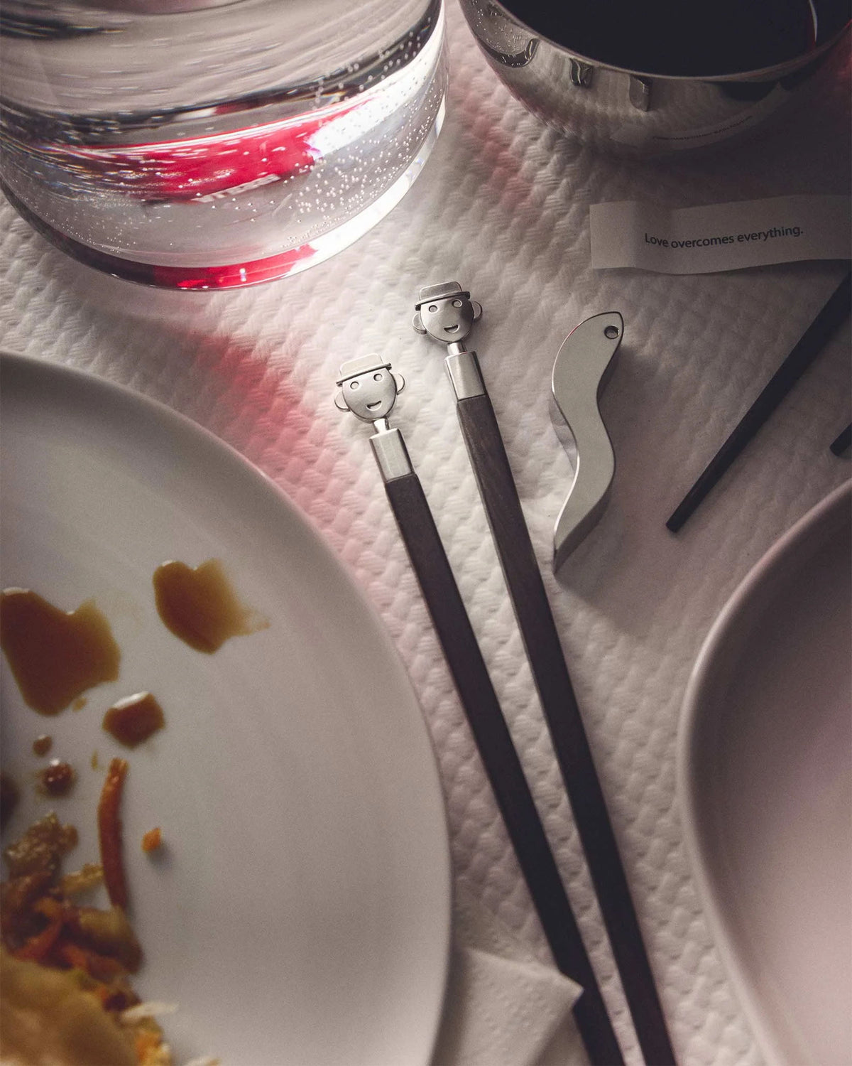 Alessi Chopsticks Sandro in ebbenhout, met houder in vogelvorm