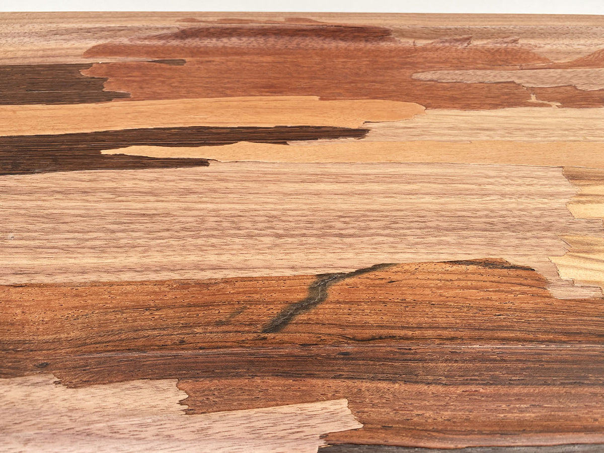 Detail of wood grain and relief on Re-Veneer tray