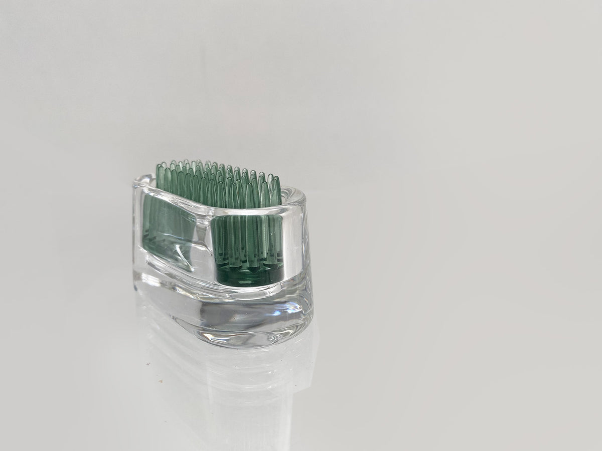 Michi-Kusa Oval Green, small oval glass vase, slanted corner
