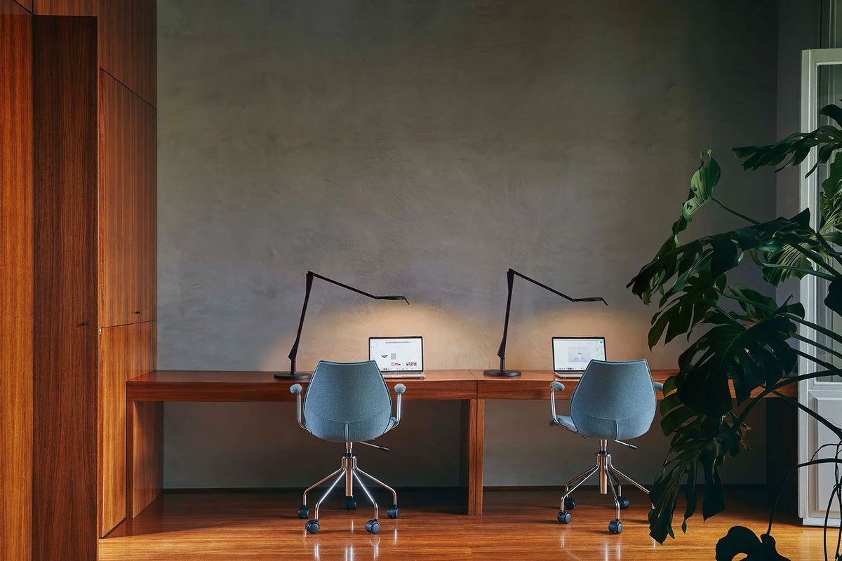 Aledin desk lamps in use in workplaces with office chairs