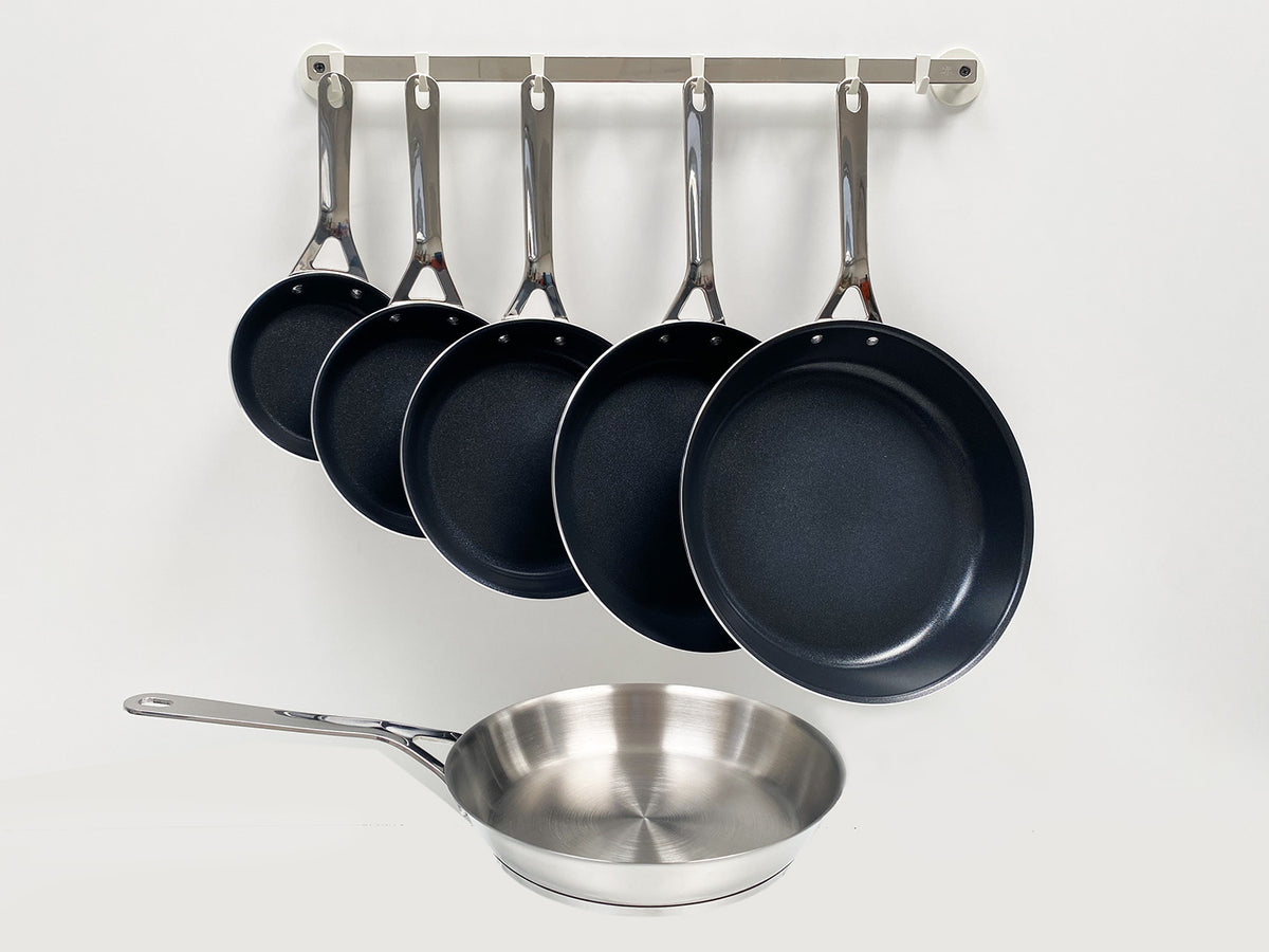 Series frying pans, suitable for induction, hanging with grill pan