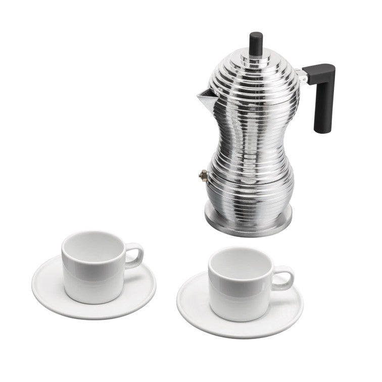 Pulcina koffiemaker met zwart handvat en twee espressokopjes van Jasper Morrison