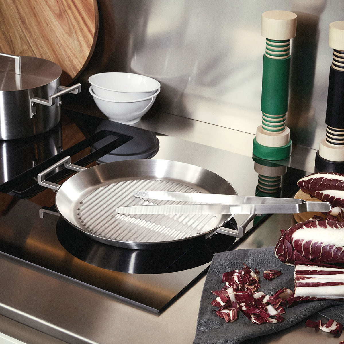 Convivio grill pan by Alessi, new edition, on induction hob
