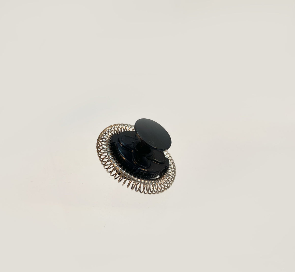 Opschuim-ring voor Alessi melkopschuimer MDL13, plissé-serie, close-up van bovenaan