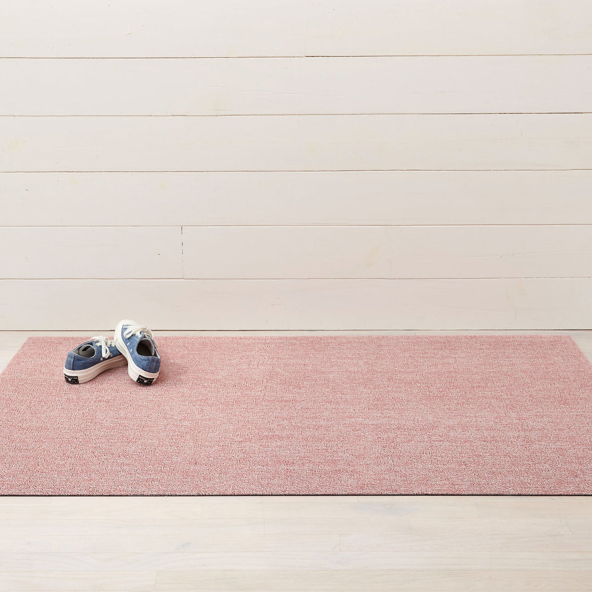 Chilewich deurmat Heathered Blush in gebruik