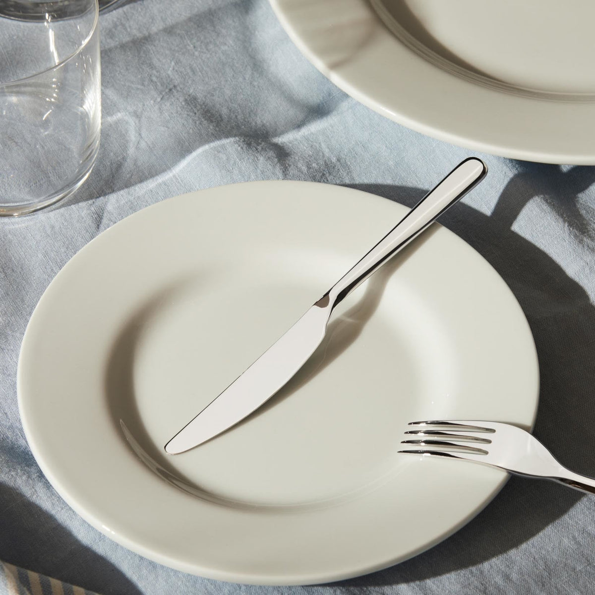 Alessi Amici dessertmes BG02/6 op tafel