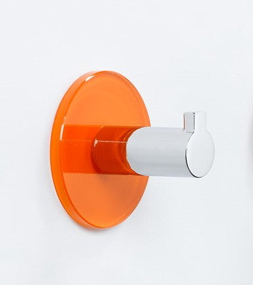Alessi Visby wandhaak, ronde basis in oranje met chromen haak