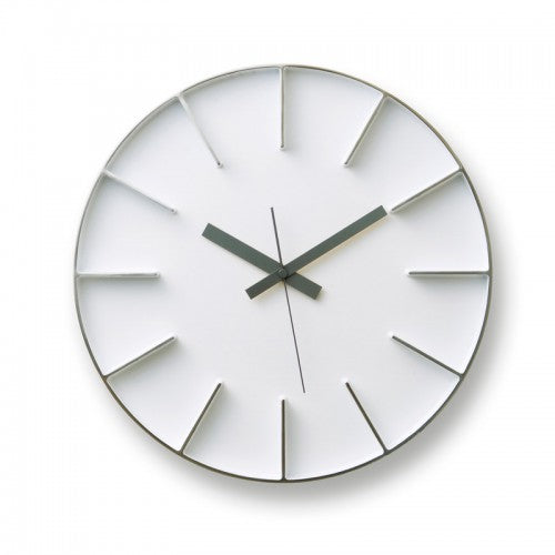 Edge klok van Lemnos, wit aluminium, diameter 35 cm, ontwerp Azumi