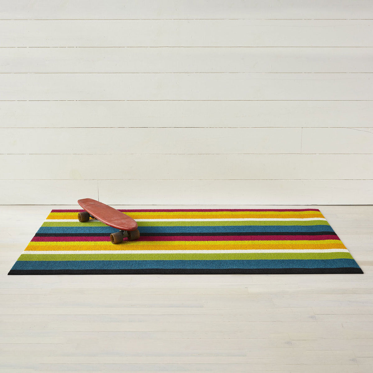 Chilewich Bold Stripe Multi als utility mat van 61 x 91 cm