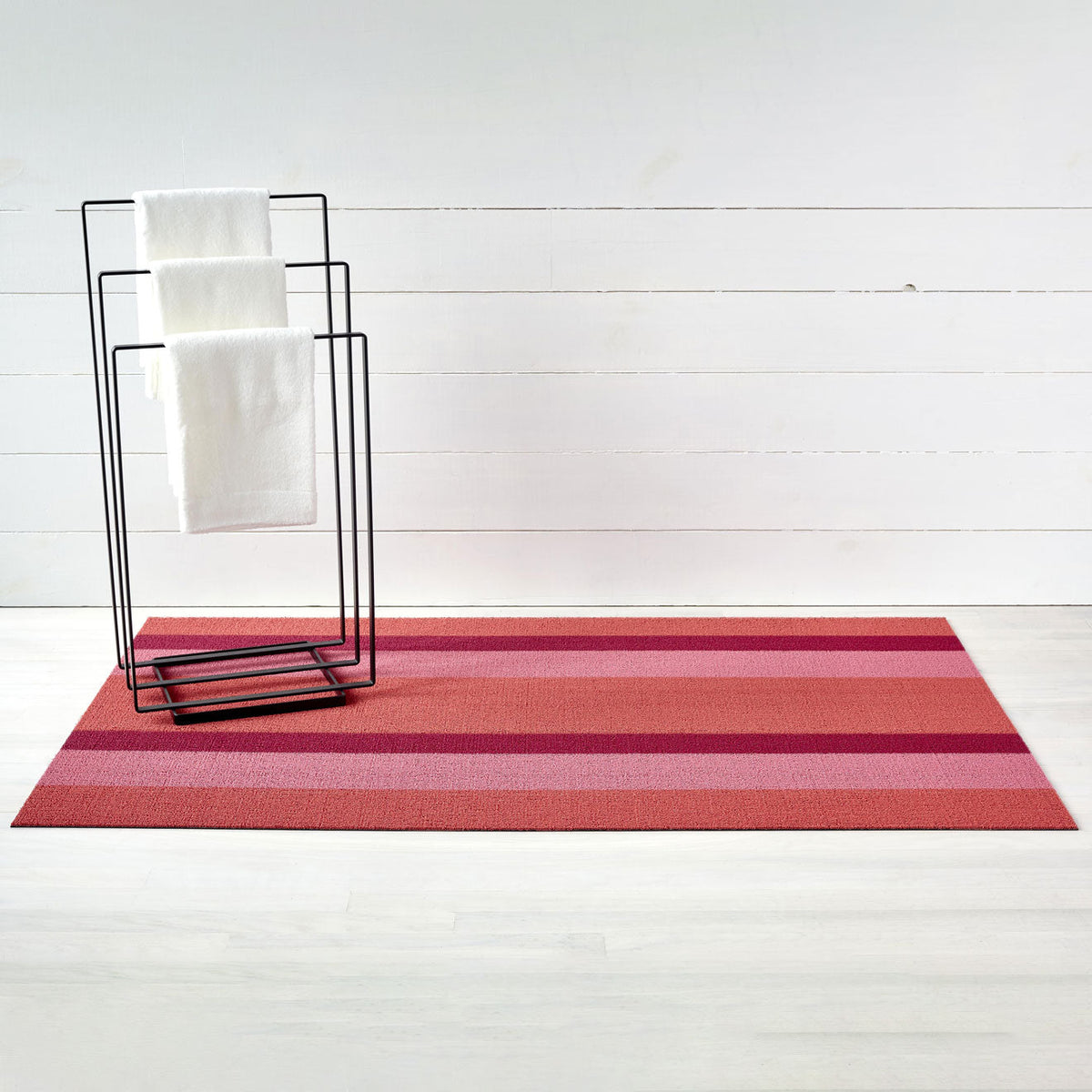 Chilewich Bold Stripe Punch als big mat van 91 x 152 cm