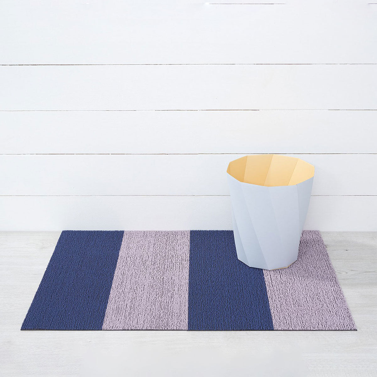 Chilewich Duo Stripe Berry als utility mat van 61 x 91 cm