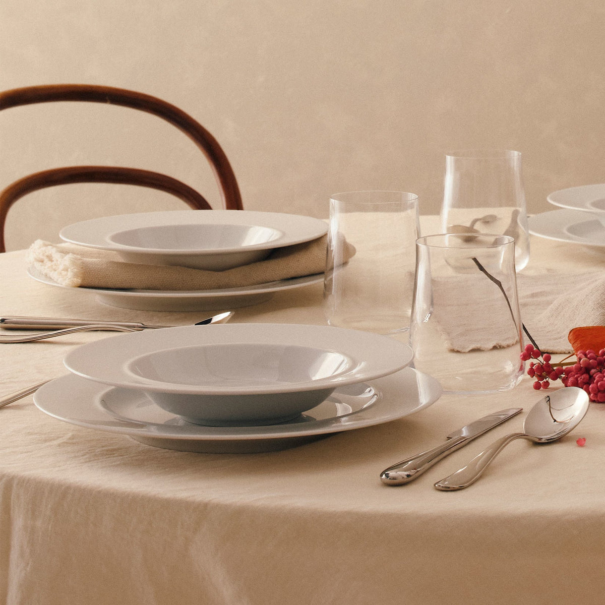 Alessi Soepbord La Bella Tavola ES21/2 op tafel
