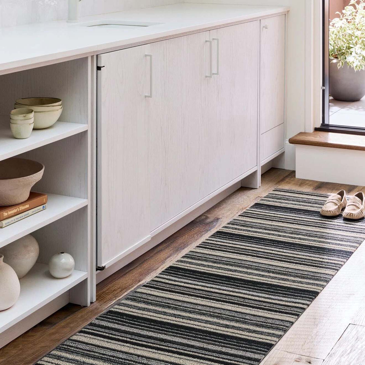 Echo Stripe Shadow