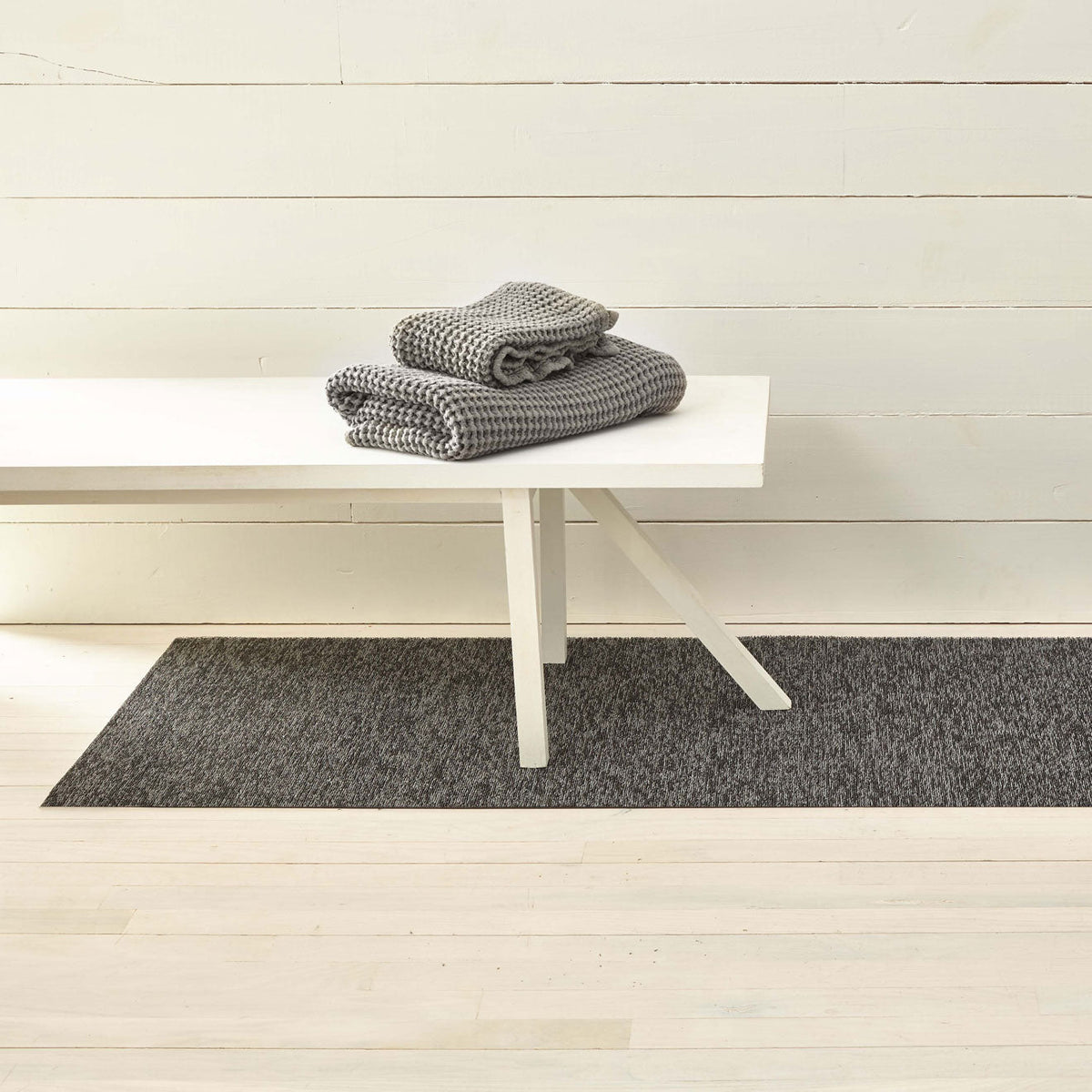 Chilewich Heathered Grey als runner van 61 x 183 cm