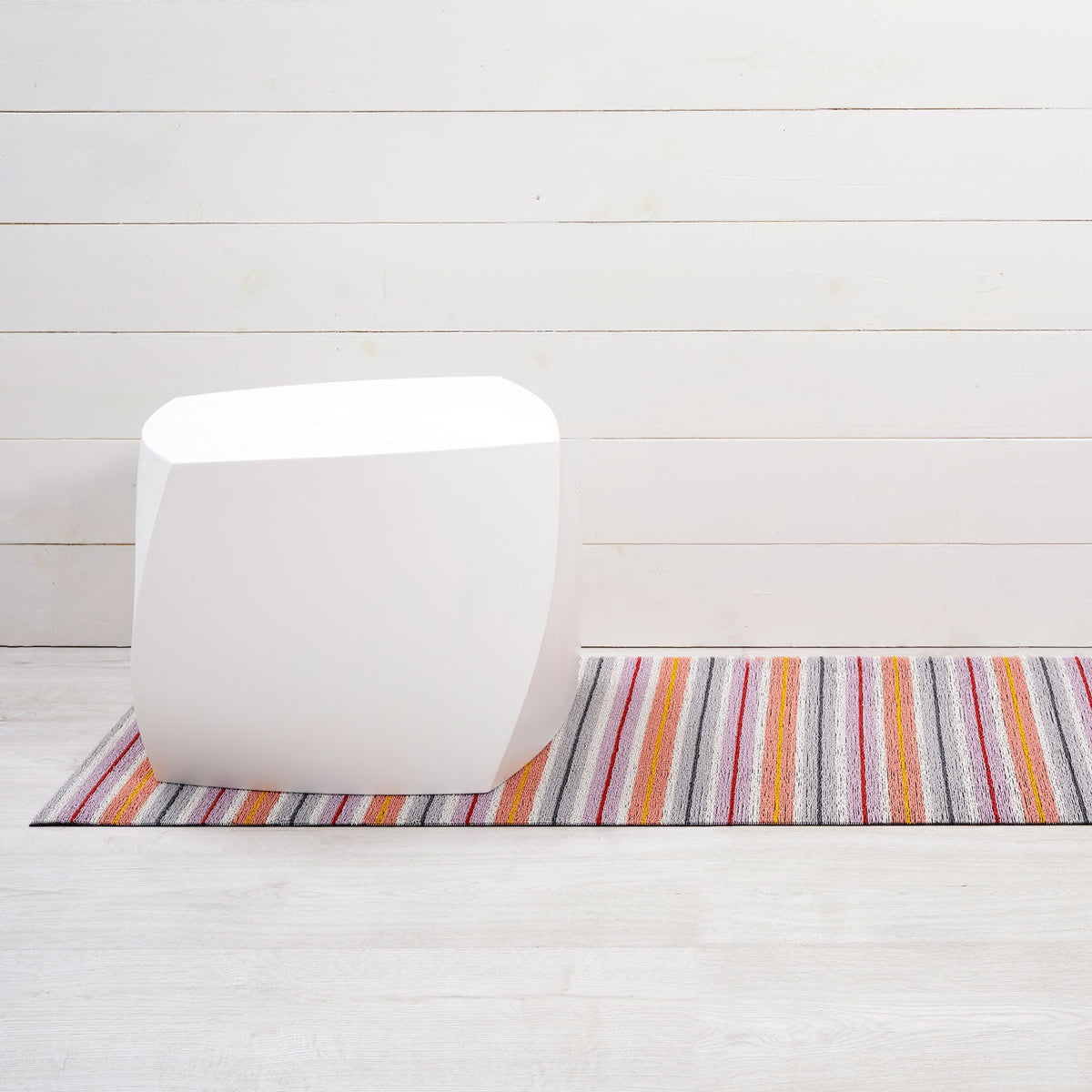 Chilewich Ribbon Stripe Bonbon als runner van 61 x 183 cm
