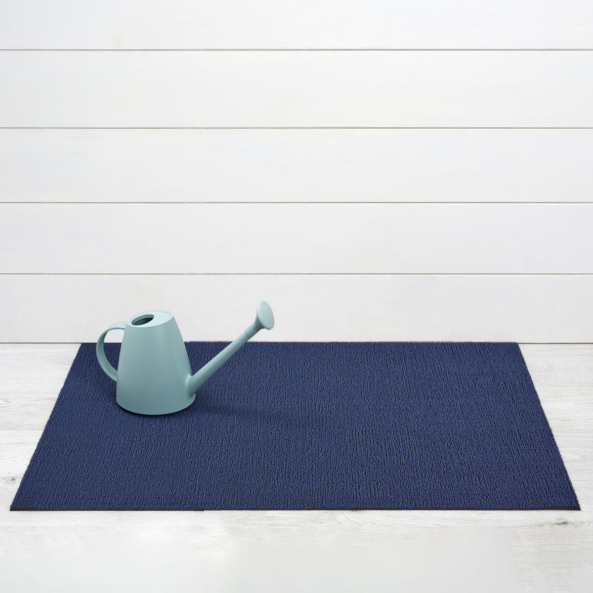 Chilewich Solid Indigo als utility mat van 61 x 91 cm