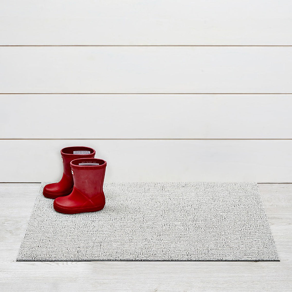 Chilewich Solid Snow als deurmat van 46 x 71 cm