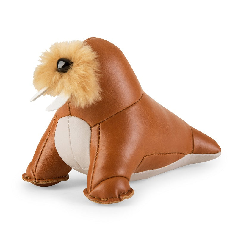 Zuny Walrus Walu paperweight