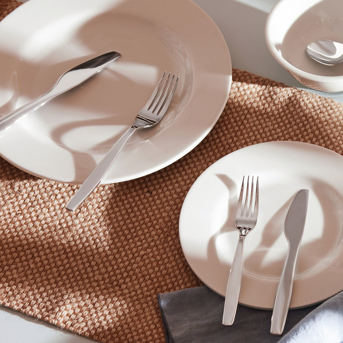 Alessi Itsumo dessertmes ANF06/6 op tafel