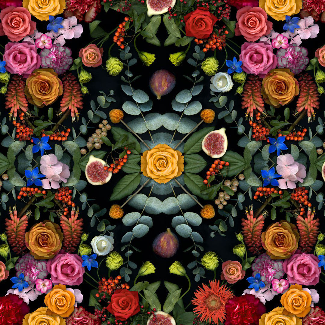 Detail van de bloemenprint op de verpakking van Alessi Hmm roomspray